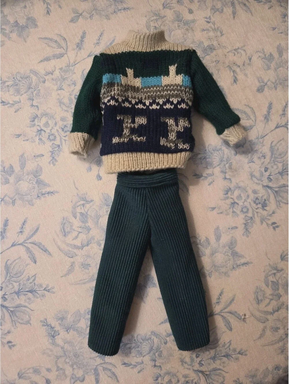 Barbie Fashion Avenue Ken Fashion Green Blue Sweater Green Pants Vintage 1997